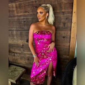 Lulus strapless hot pink dress